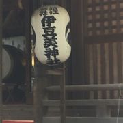 狛江の住宅地の神社