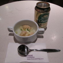 ロイヤルシルクラウンジ (スワンナプーム空港内)