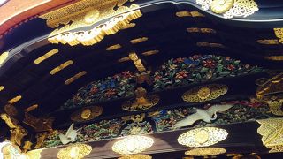 素晴らしい彫刻の施された重要文化財です