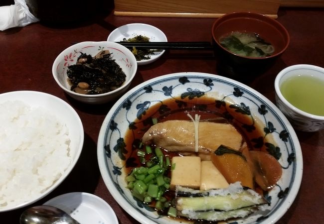 煮魚が美味しい定食屋さん