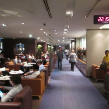 ロイヤルシルクラウンジ (スワンナプーム空港内)
