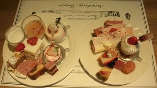 いちごのスイーツブッフェ