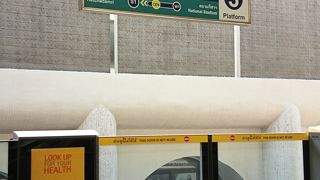 移動の乗り継ぎ、お買い物と色々