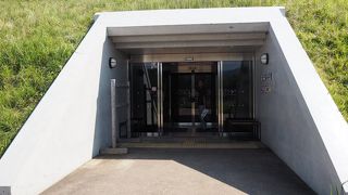 遺構の一部が保存されている