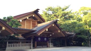 神楽殿にお参り