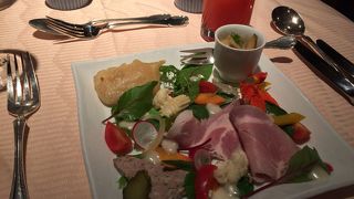 カジュアルフレンチ