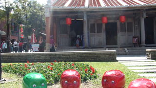 ショーやパレードが楽しめる