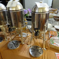 ブッフェ式の朝食　メニューの種類は普通