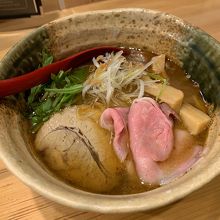 焼きあご塩らー麺800円