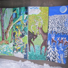 こんな絵も飾られていて素敵ですね…。