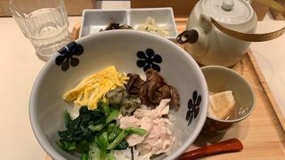 ちょっと立ち寄ってササっと食べられるのが良い！