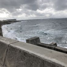 曇り空で風の強い日でした。