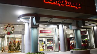 24時間営業のドラッグストア