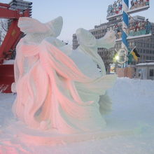 2019年の国際雪像コンクール、優勝はタイのチームでした