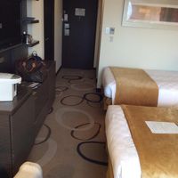 3人では狭いです。