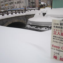 こういう注意喚起の看板も設置されています