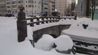 冬季は雪道を踏み外さないよう注意が必要です