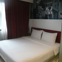 客室のベッドです。きれいですので、安心できます。騒音が入るが