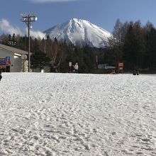 ゲレンデと富士山