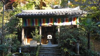 三十三所の観音像を安置する