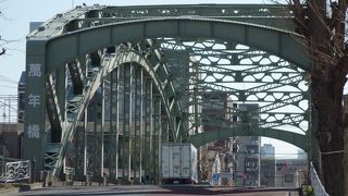 小名木川を渡る頑丈な鉄橋