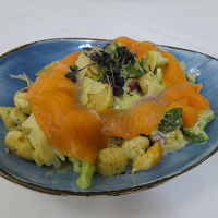 夕食のサーモン料理