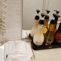 ポンプ式ボトルのアメニティ