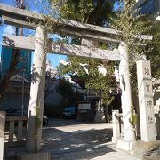 浅草橋の大通り沿いにある神社