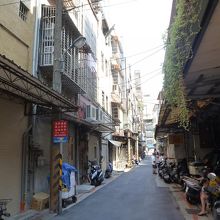 新富市場傍の小さな歓楽街