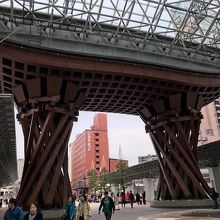 写真より実物は大きく感じます。