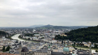 ザルツブルクの街並みを見られる