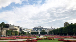 旧市街から徒歩