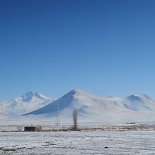 エルジェス山