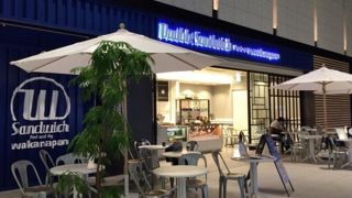 室内なのにオープンカフェ風。