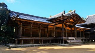 唐破風造の舞台