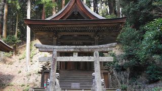 性空上人を守護