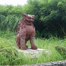 入口のシーサー