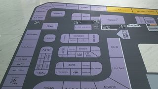 テナント少な目