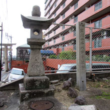 階段脇には”紀元二千六百年記念”、もう知ってる人はいないか…