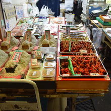 串に刺して食べ歩きしやすく