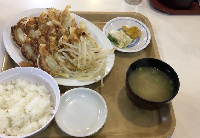 餃子定食 中 1020円
