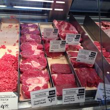 好きなだけ売ってくれ、頼めばスライスもして貰えますよ。