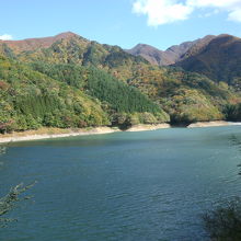 ダム湖（蔵王湖）