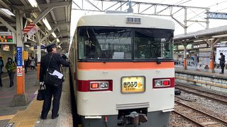 土日祝に運行される臨時特急きりふり号