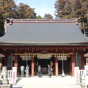 塩釜神社の隣にありました