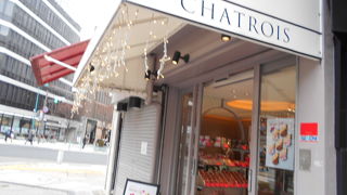 猫のモチーフのスイーツショップ