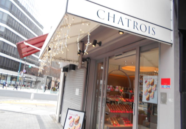 猫のモチーフのスイーツショップ