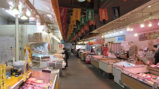 美味しい海産物がいっぱいです。