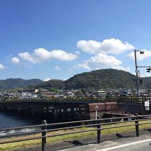 横から見た宇治橋