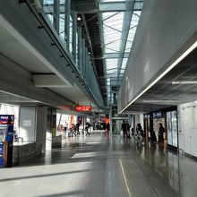 シェンゲン圏外への乗り継ぎ By Yuzuru Nabatame ワルシャワ ショパン空港 Waw のクチコミ フォートラベル